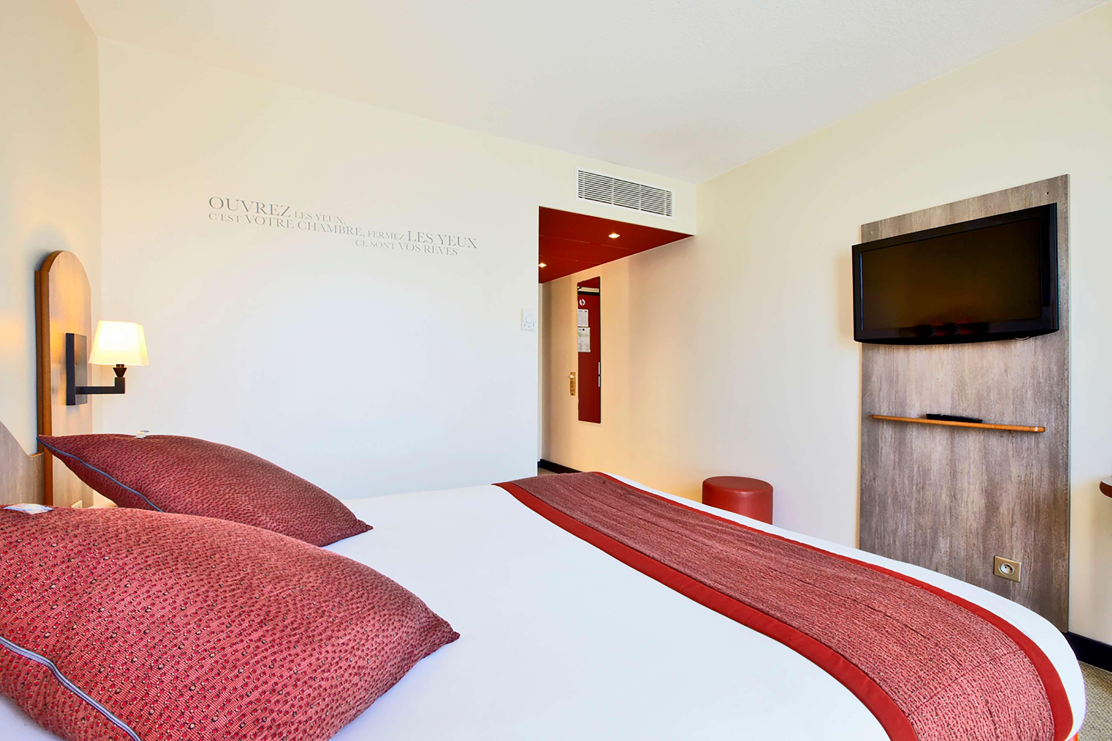 Kyriad Prestige Compiegne Jaux Exterior foto