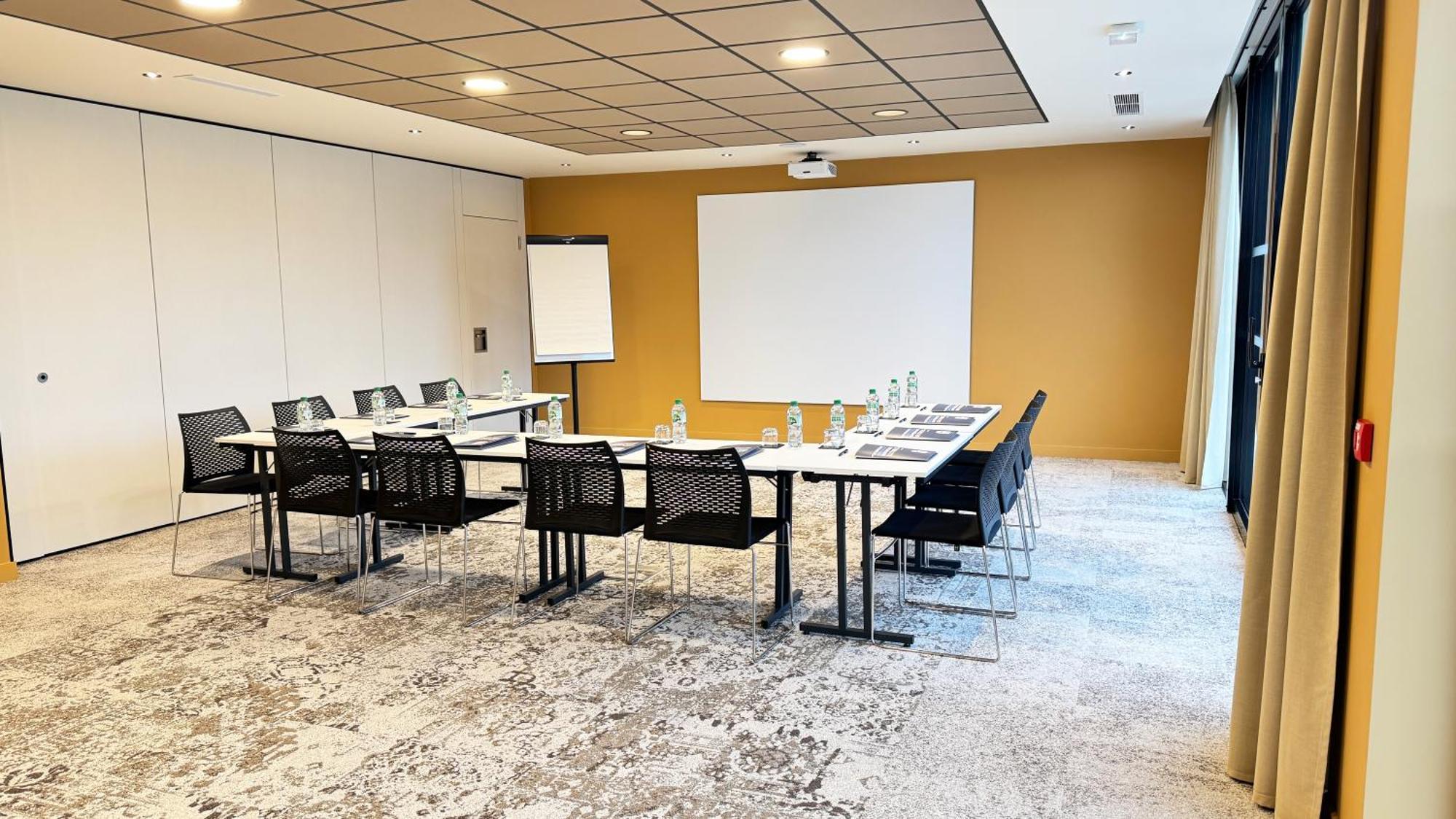 Kyriad Prestige Compiegne Jaux Exterior foto