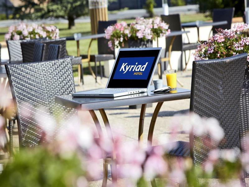 Kyriad Prestige Compiegne Jaux Exterior foto