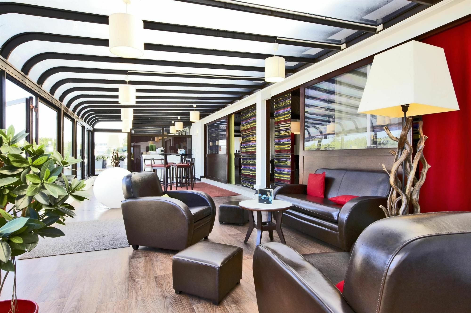 Kyriad Prestige Compiegne Jaux Exterior foto